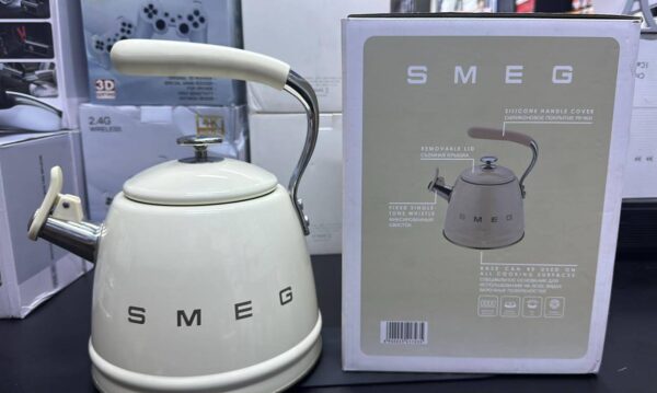 Чайник SMEG стиль 50-х кремовый — изображение 2